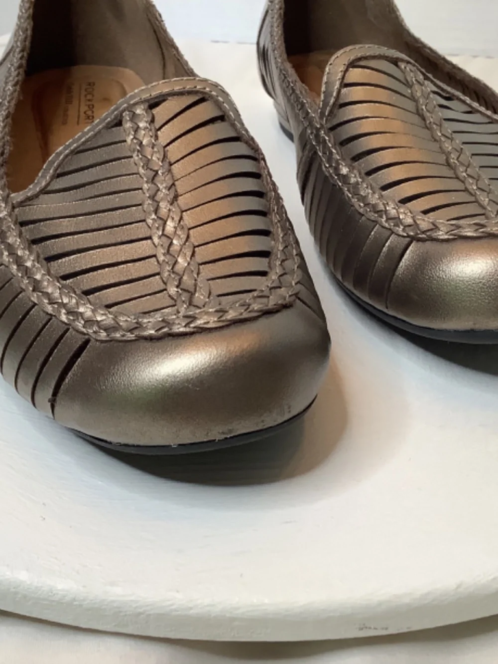 EUC RockPort‎ Bronze Cob Hill Collection sz.8.5 flats leather